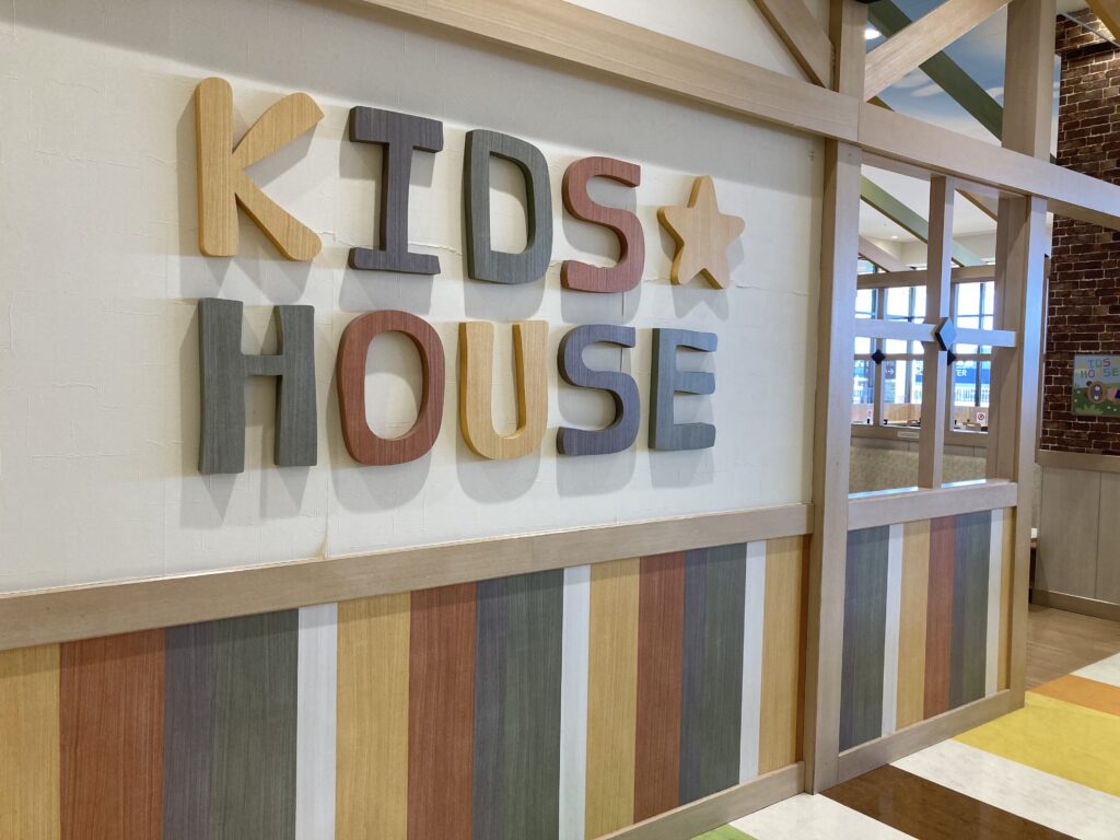 アリオ市原フードコートKIDSHOUSE入口