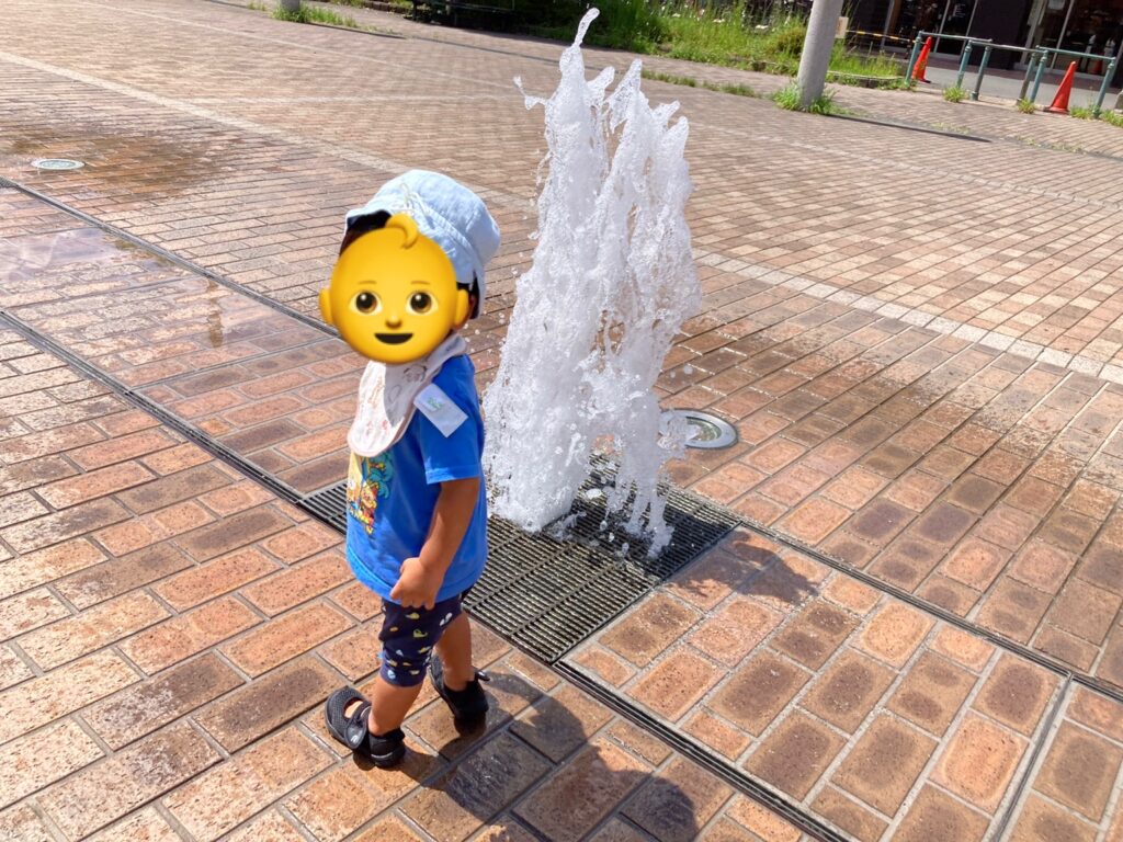 亀有駅前リリオパーク水遊び